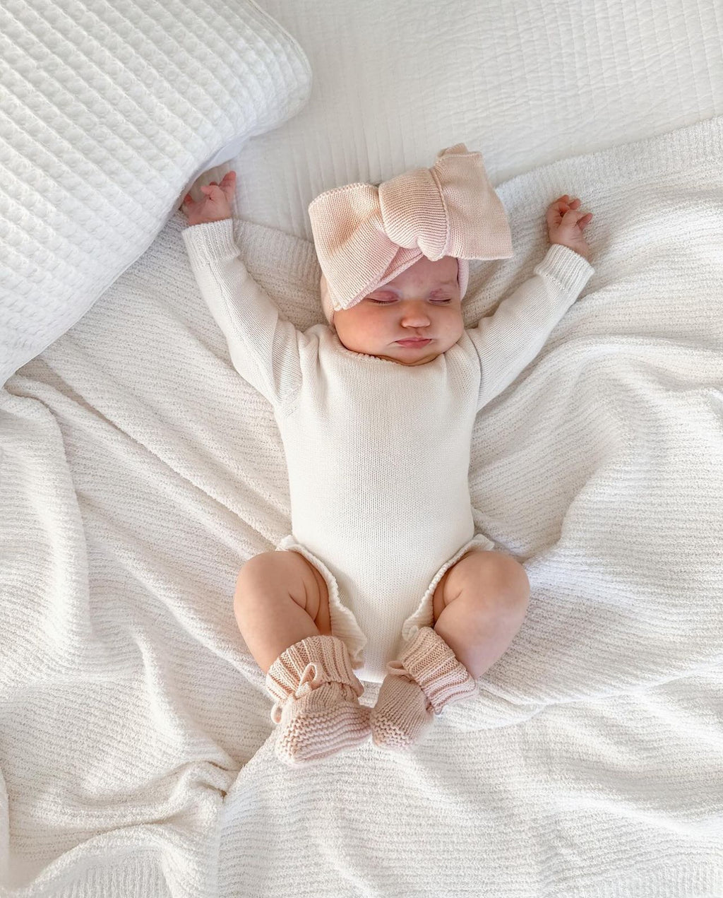 Frill leg bodysuit | White